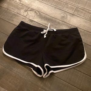 4 pair of cotton no boundaries shorts size large